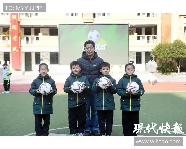 中国小学生足球赛决赛气氛火热赛场表现堪比职业联赛引全场观众热烈喝彩